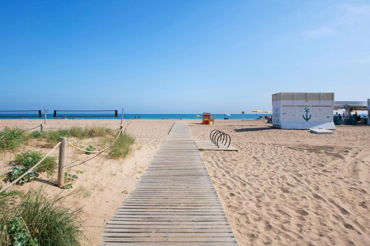 Apartamentos Marplana Castelldefels Buitenkant foto