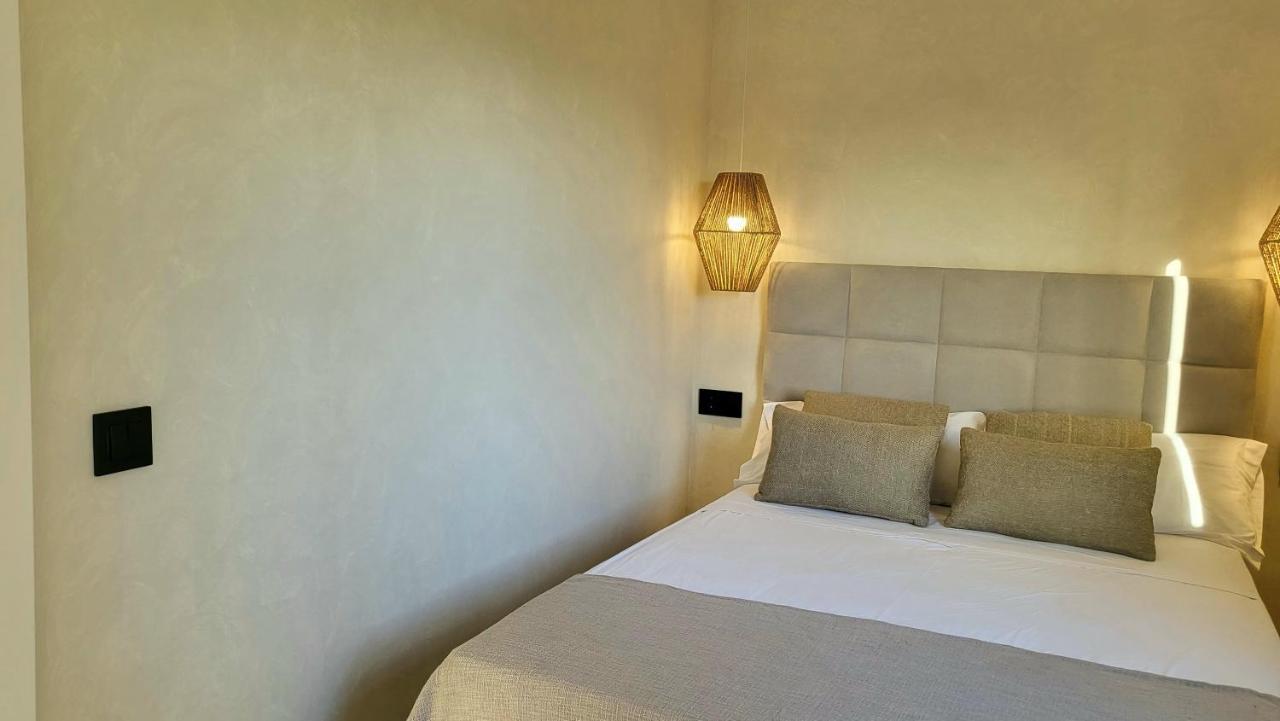 Apartamentos Marplana Castelldefels Buitenkant foto