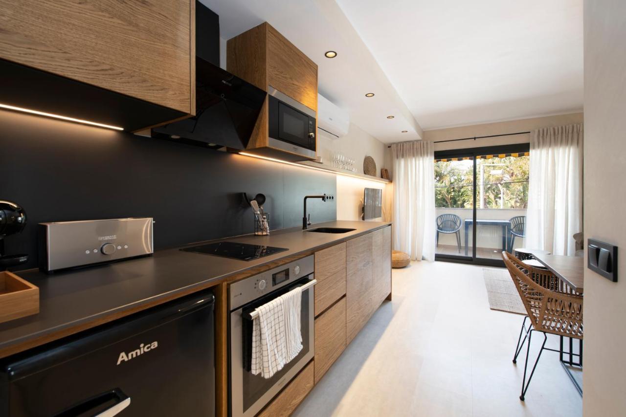 Apartamentos Marplana Castelldefels Buitenkant foto