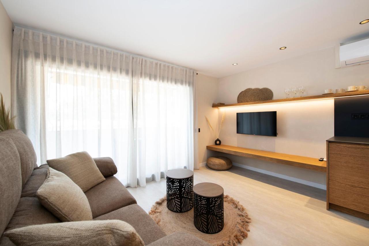 Apartamentos Marplana Castelldefels Buitenkant foto