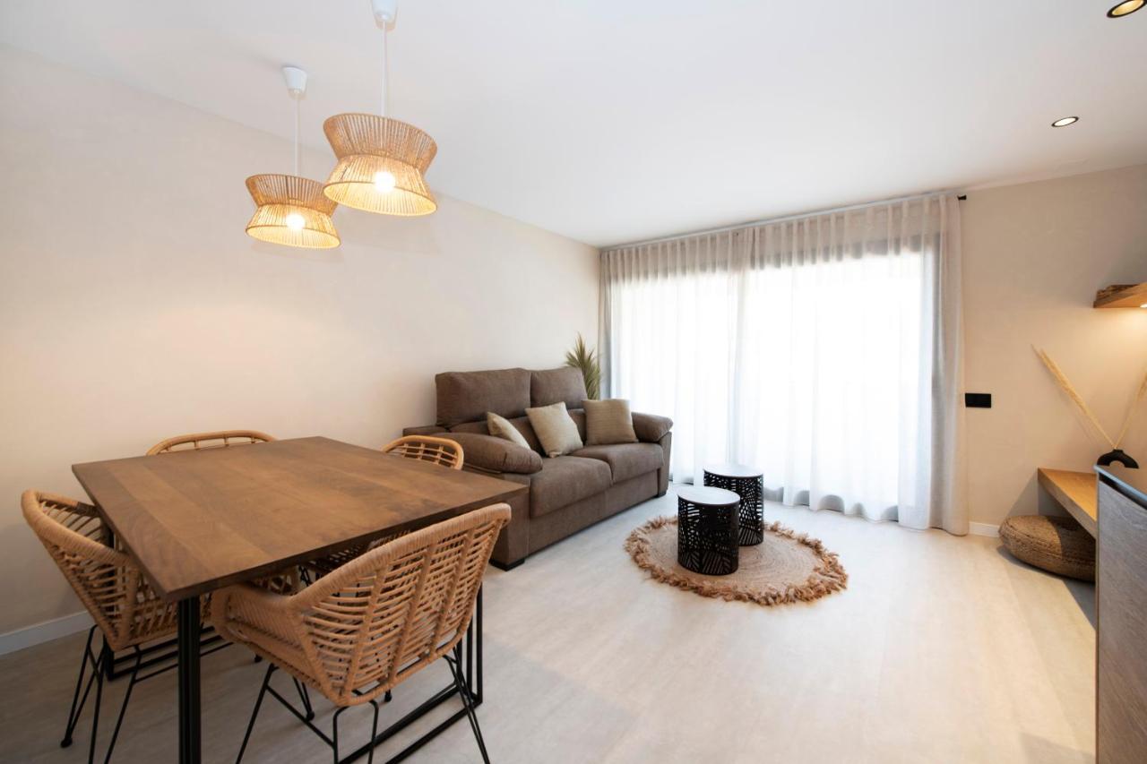Apartamentos Marplana Castelldefels Buitenkant foto