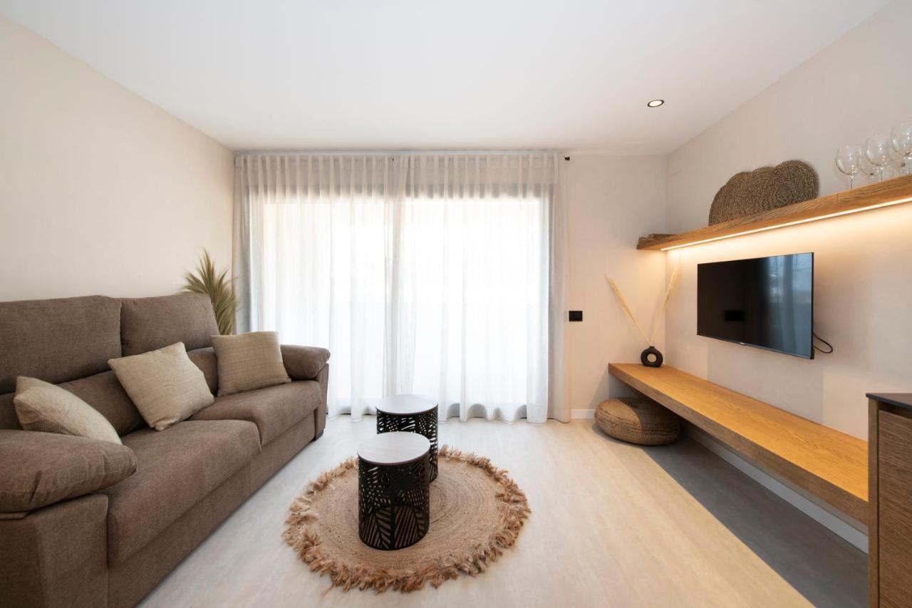 Apartamentos Marplana Castelldefels Buitenkant foto