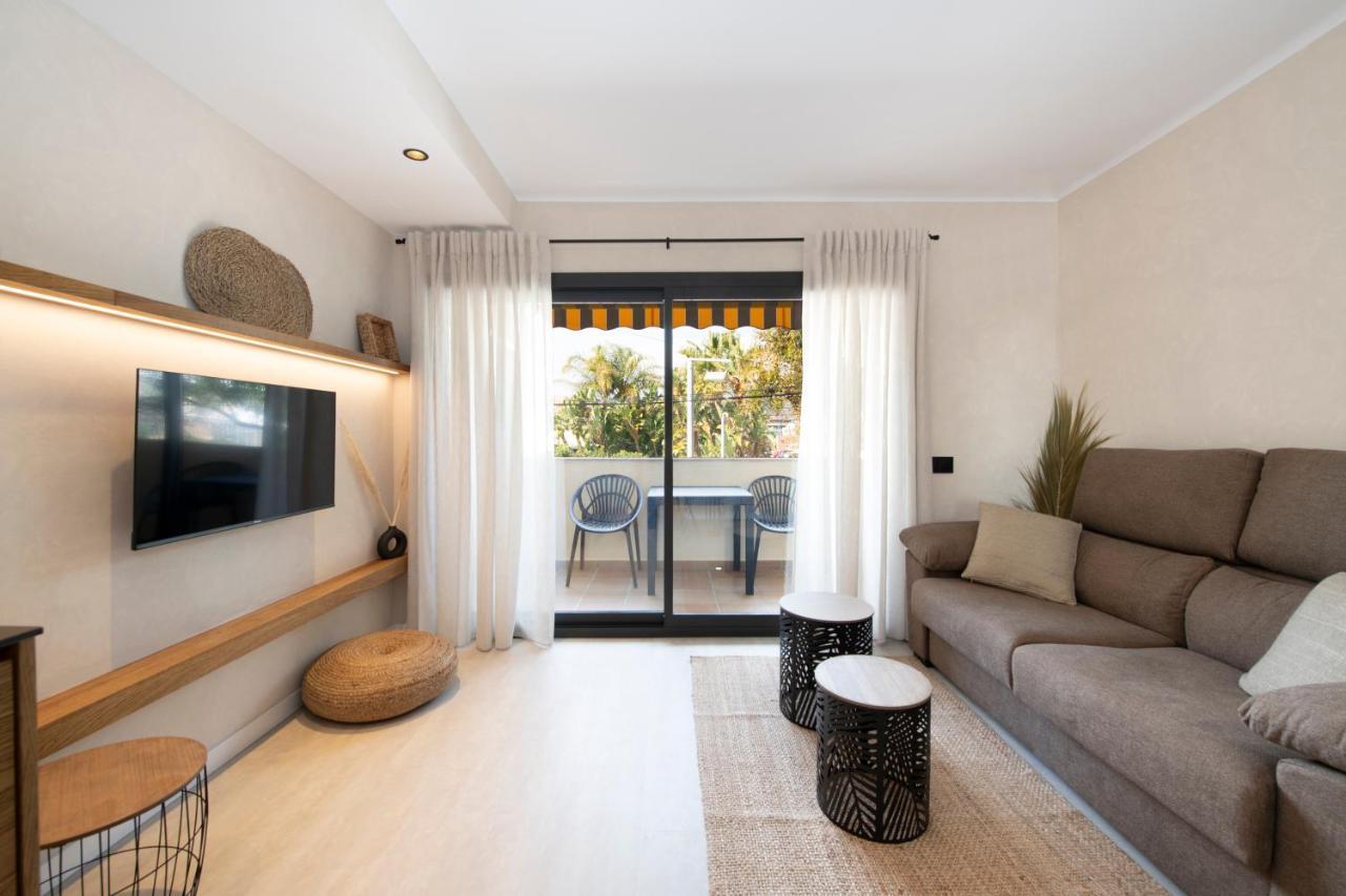 Apartamentos Marplana Castelldefels Buitenkant foto