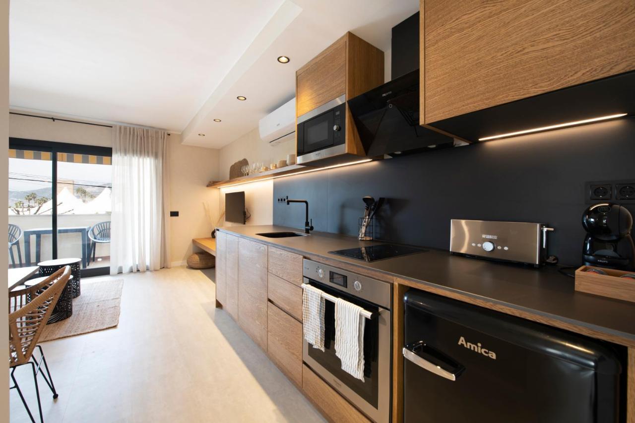 Apartamentos Marplana Castelldefels Buitenkant foto